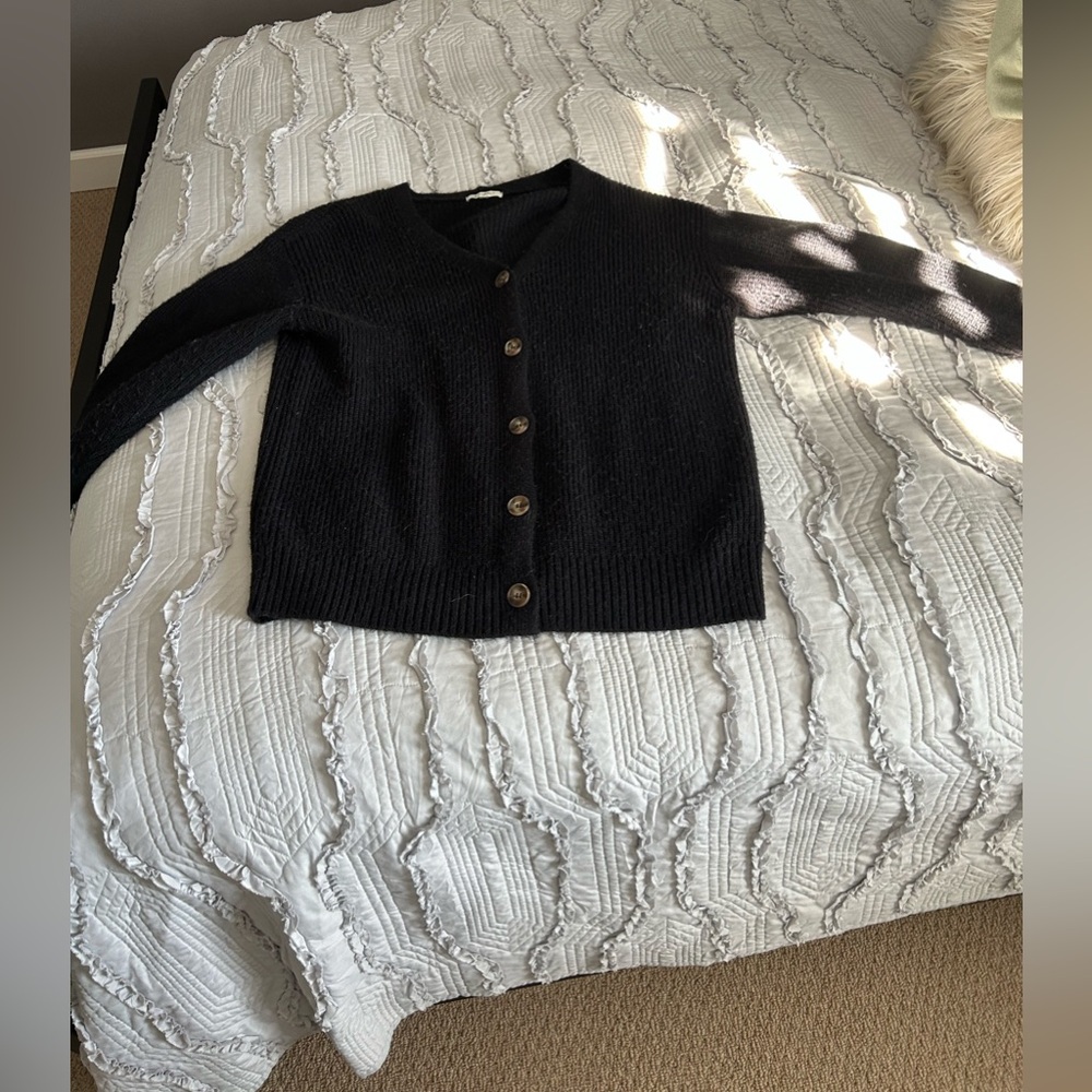 Z supply cardigan sweater only worn once!